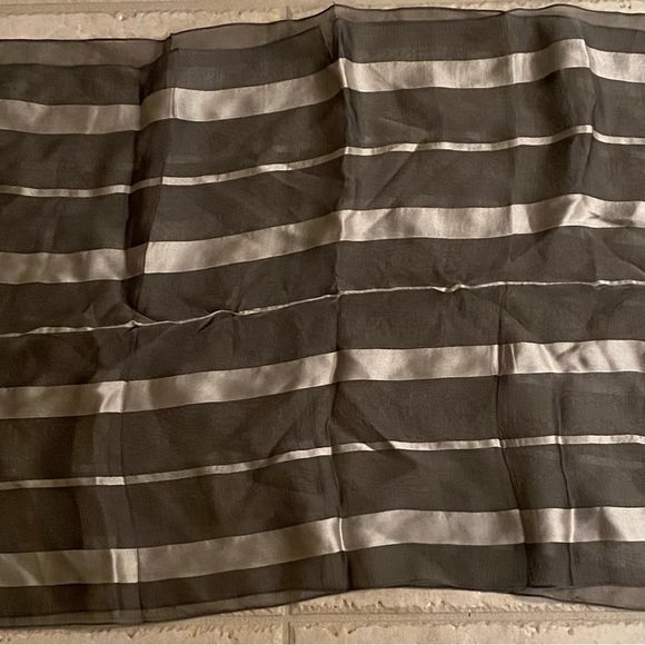 JAEGER SCARF ~ 100% Silk Scarf Made in France - Picture 3 of 3